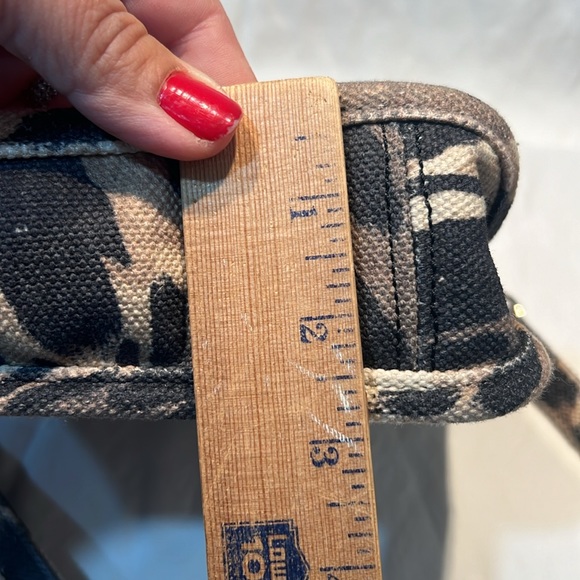 Vince Camuto Oriel Canvas Small Tote Leopard Print - Picture 16 of 16